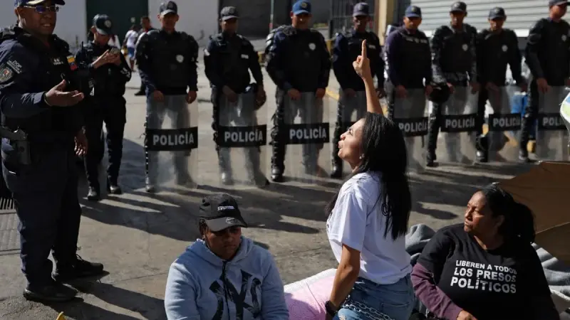 فنزويلا.. الإفراج عن 17 سجينا سياسيا تمهيدا لإقرار قانون العفو
