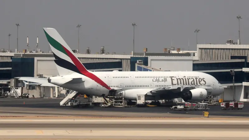 طيران الإمارات تخطط لضمّ 20 ألف موظف جديد حتى عام 2030