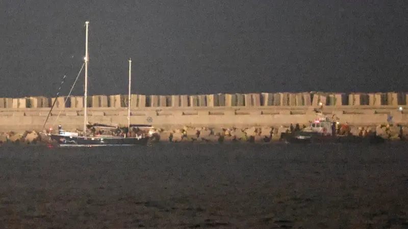 إسرائيل تعتزم ترحيل نشطاء سفينة مادلين قبل وصولهم إلى غزة