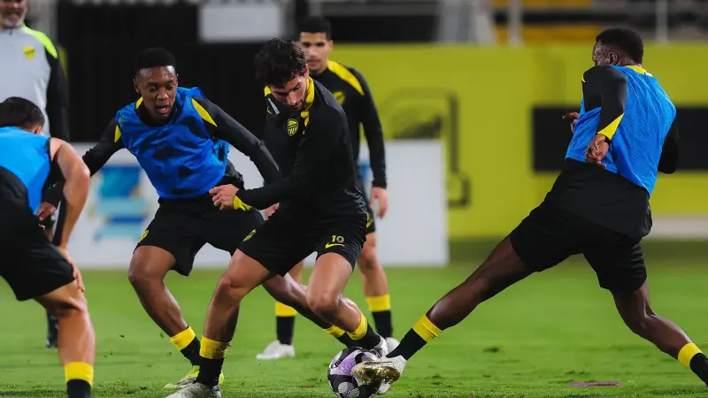 تشكيلة الاتحاد اليوم أمام الخليج والغيابات.. بيرخوين يتقدم الغيابات