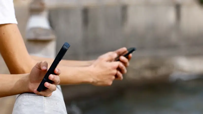 قرار مفاجئ من تركيا.. حظر وسائل التواصل للأقل من 15 عاما
