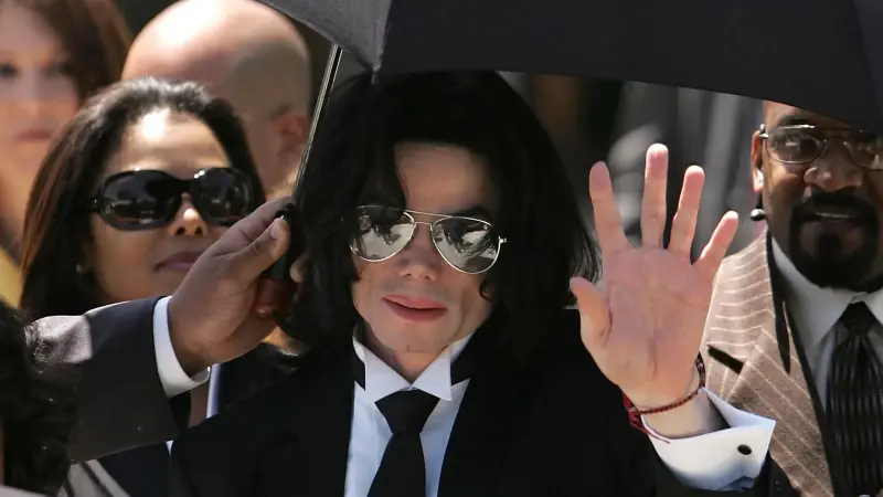 تسريبات صوتية مرعبة لمايكل جاكسون تكشف أسرارا صادمة