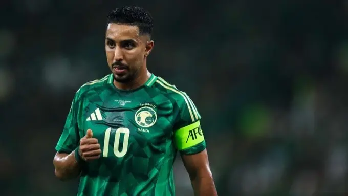 ضربة قوية لمعسكر السعودية.. تفاصيل إصابة سالم الدوسري ومدة غيابه