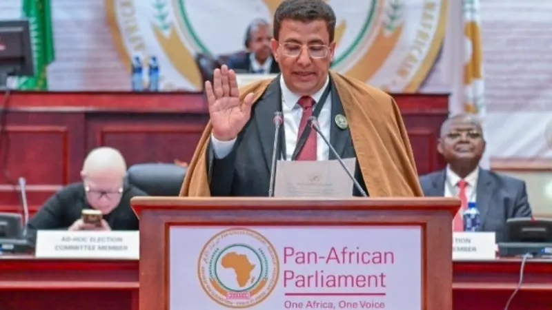 من هو فاتح بوطبيق رئيس البرلمان الإفريقي الجديد؟