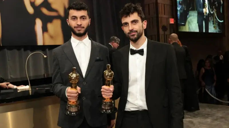 من هو المخرج الإسرائيلي يوفال ابراهام الذي فتح النار على ترامب خلال الأوسكار؟