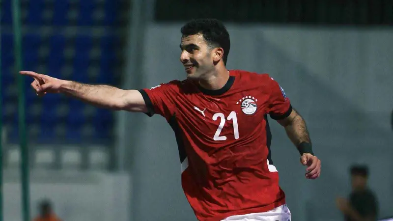 غموض يكتنف مستقبل زيزو مع الزمالك.. ما حقيقة توقيعه للأهلي؟