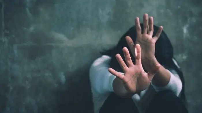 توقيف "تيكتوكر" لبناني بتهمة اغتصاب الأطفال