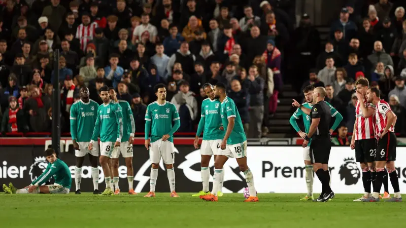 الدوري الإنجليزي - ليفربول يواصل الانهيار المحلي ويخسر من برينتفورد