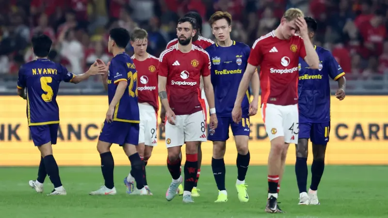 بعد عرضيّ الهلال والنصر.. برونو فيرنانديز يحسم مستقبله مع مانشستر يونايتد