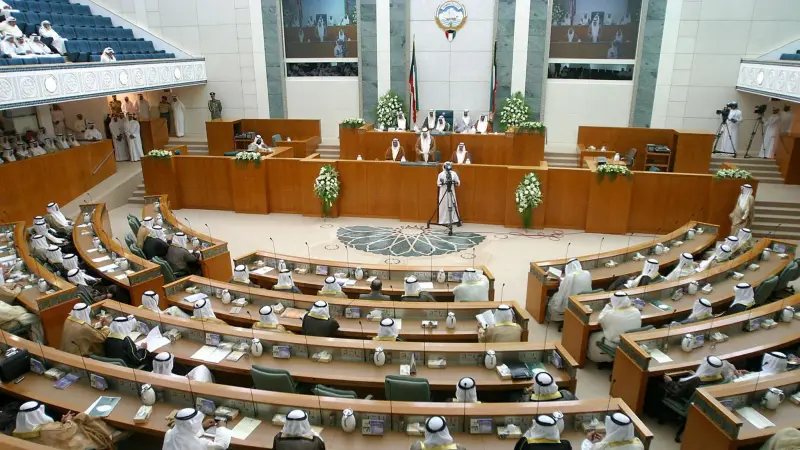 "الأمة الكويتي".. أغلبية للمعارضة ونائبة وحيدة