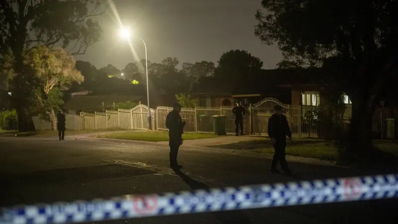 فيديو - مدني أسترالي يتصدى لمسلح خلال هجوم سيدني