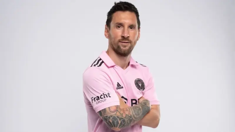 إنتر ميامي يقدم نجمه الجديد ليونيل ميسي لجماهير النادي