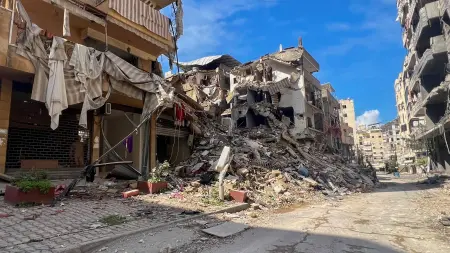 related_news_inside_blogsفيديو - غارات إسرائيلية جديدة على جنوب لبنان