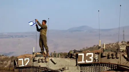 صورة - إسرائيل تفتح تحقيقا في واقعة تدمير تمثال المسيح بجنوب لبنان