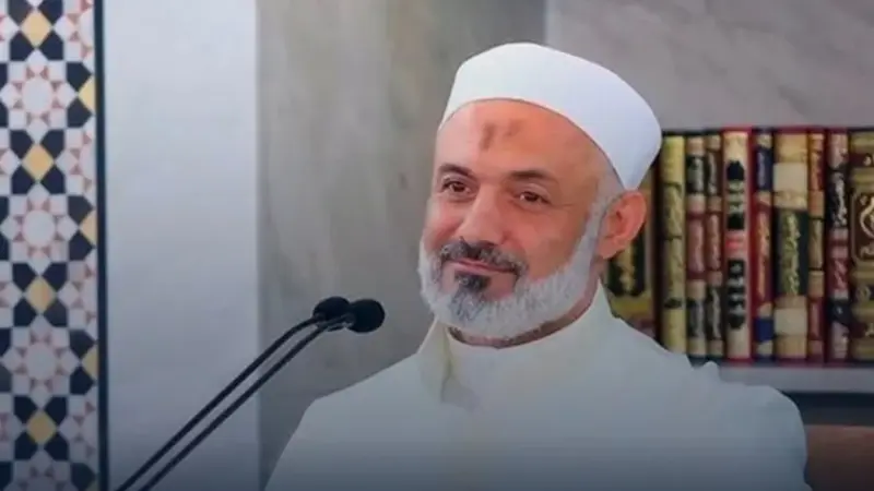 من هو محمد خير الشعال الذي فجر ضجة في سوريا بعد طرده من مسجد؟