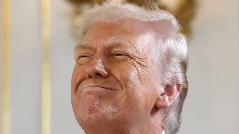 في ناد مرموق.. مزاح ترامب يتحول إلى لحظات صمت محرجة