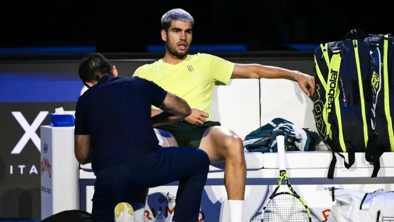 ألكاراز ينسحب من نهائيات كأس ديفيس للإصابة