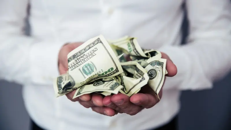 نصائح مالية يجب أن يعرفها الخرّيجون الجدد