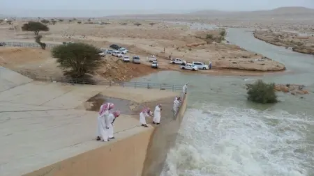 related_news_inside_blogsفيديو - هذه تفاصيل فيضان سد الحريق في ضواحي الرياض