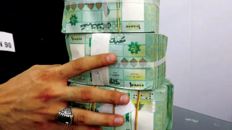 "ستاندرد أند بورز" ترفع تصنيف لبنان طويل الأجل بالعملة المحلية