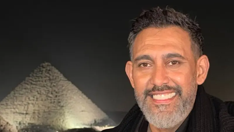 عمرو مصطفى يتمسك بحقوق "طب بحبك" وحمو المرشدي يرفض الحذف