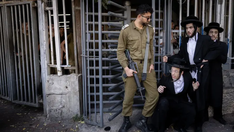 فيديو - هجوم شرس للشرطة على متظاهرين حريديم⁣ في القدس