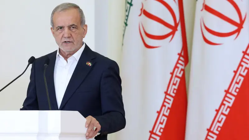 إيران تحذر من تبعات أي هجوم يستهدف علي خامنئي