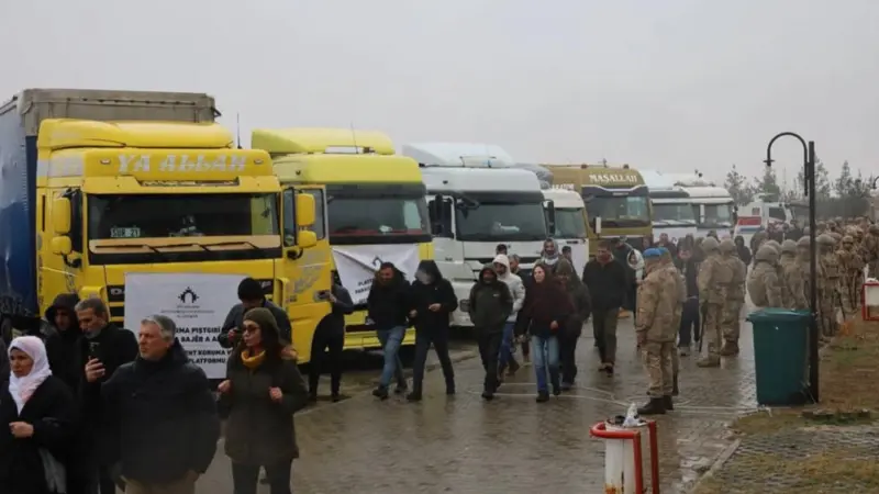 وصول 25 شاحنة مساعدات من ديار بكر إلى كوباني