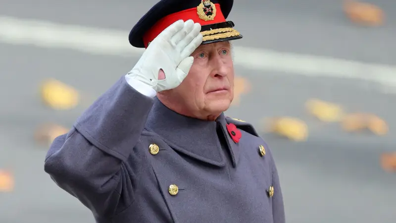 فيديو - الملك تشارلز يقود مراسم إحياء ذكرى ضحايا الحروب في لندن