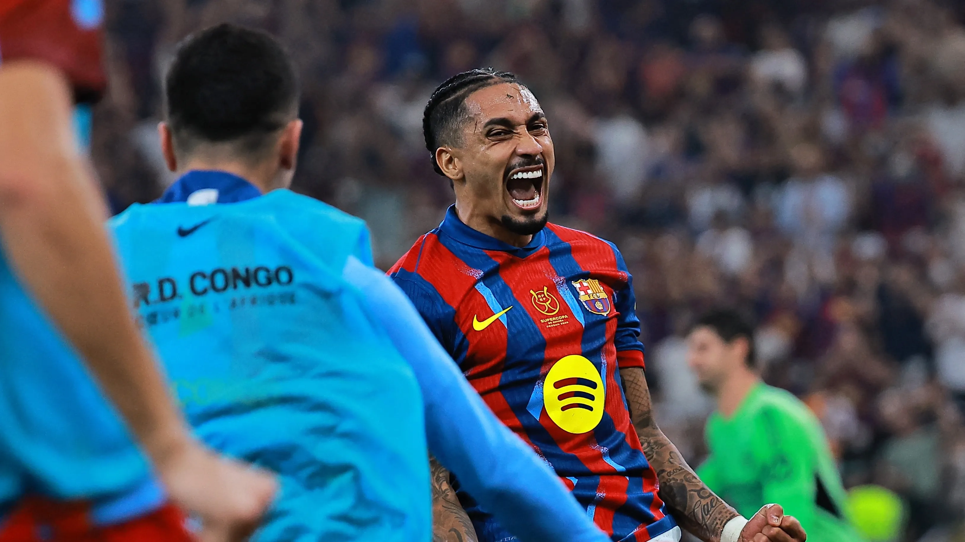 اللقب الـ16.. برشلونة يهزم ريال مدريد ويحقق لقب كأس السوبر الإسباني 