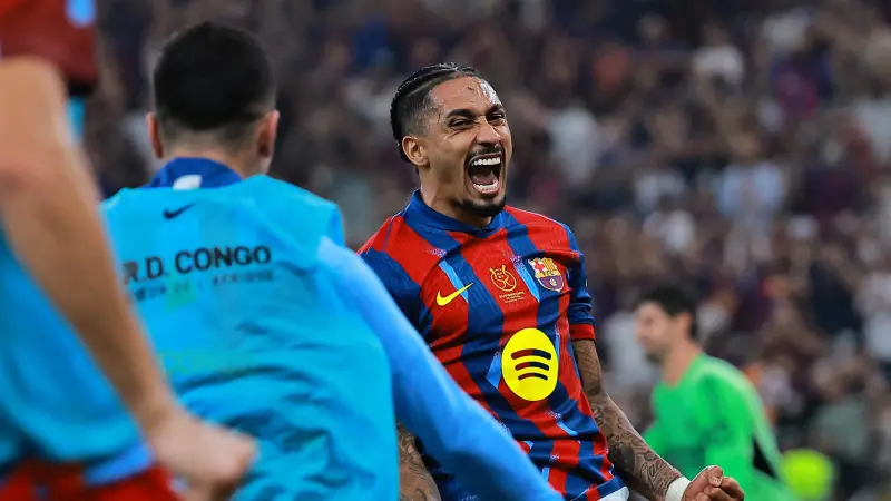 اللقب الـ16.. برشلونة يهزم ريال مدريد ويحقق لقب كأس السوبر الإسباني