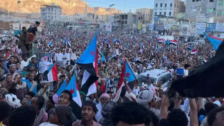 فيديو - حراك شعبي حاشد تحت شعار "الثبات والصمود" في حضرموت