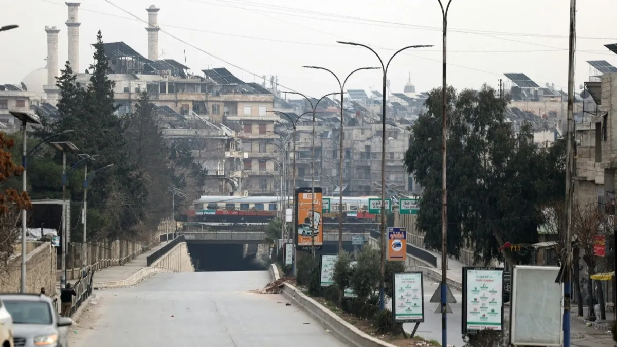 مصدر عسكري: بعض عناصر "قسد" ترفض الانسحاب وتصر على القتال بحلب 