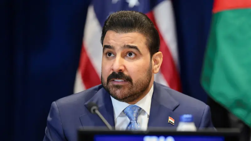 الزيدي: لن يبقى سلاح خارج الدولة بحلول منتصف 2027