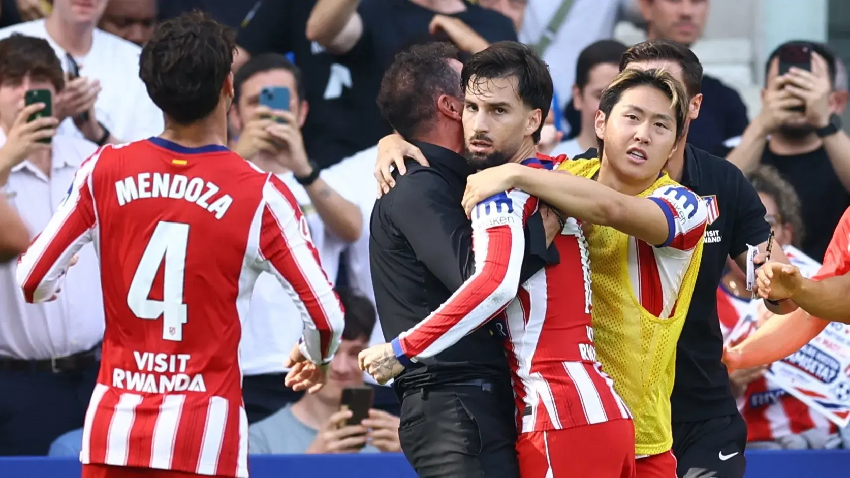 بايينا يمنح أتلتيكو مدريد 3 نقاط ثمينة (رويترز) بايينا يمنح أتلتيكو مدريد 3 نقاط ثمينة (رويترز)