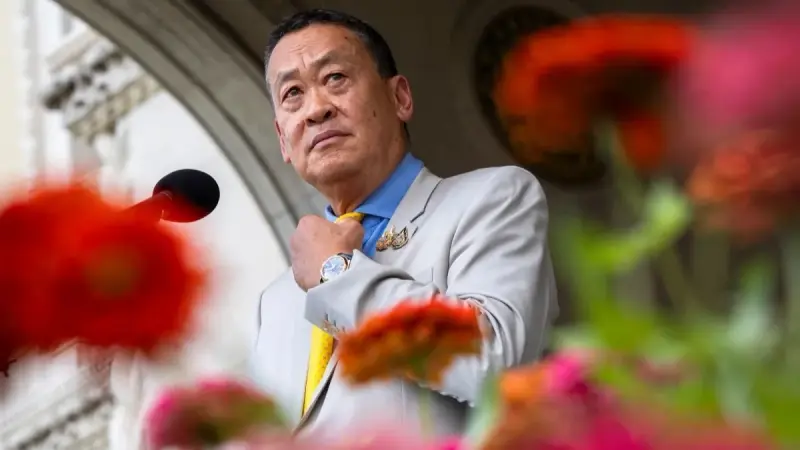 بقرار محكمة.. إقالة رئيس وزراء تايلاند من منصبه