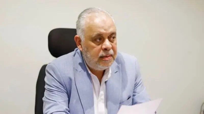 وقف التصوير واجتماع مرتقب.. أشرف زكي يصعّد أزمة حق الأداء العلني