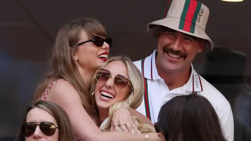 تايلور سويفت في أزمة جديدة بسبب تسريب أغنية