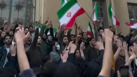 إيران.. الحرس الثوري يقتل ناشطين كرديين متواريين منذ الاحتجاجات