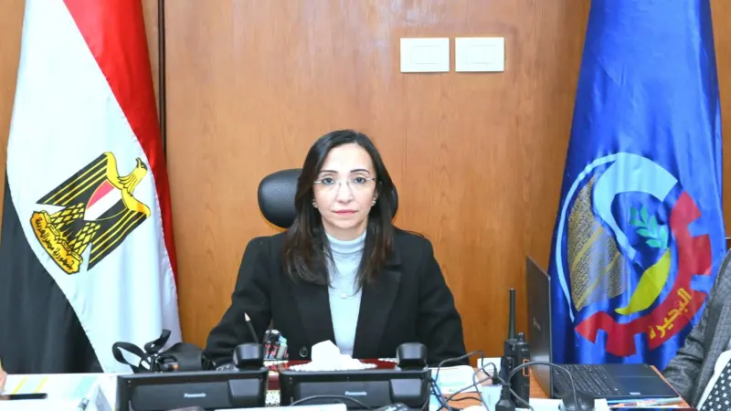 محافظة البحيرة تحسم الجدل حول جلوس السيدات بجوار سائقي الأجرة