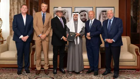 نهيان بن مبارك يشهد إطلاق كتاب يوثق صمود الإمارات في الأزمات