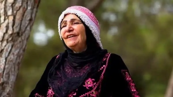 وفاة الفنانة الأردنية فتحية الفاعوري صاحبة بحبك يا عقرب (فيسبوك) وفاة الفنانة الأردنية فتحية الفاعوري صاحبة بحبك يا عقرب (فيسبوك)