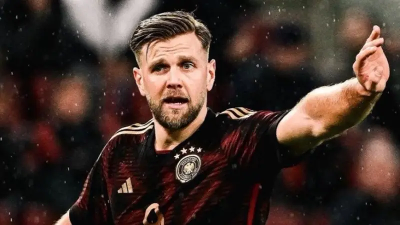 ميلان يضع الرتوش الأخيرة لحسم صفقة فولكروغ