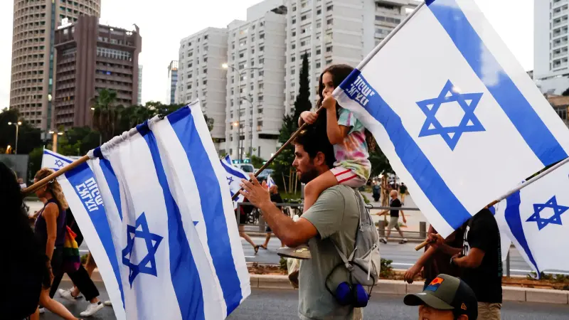 هل تشكّل التعديلات القضائية خطرا على النظام المالي في إسرائيل؟