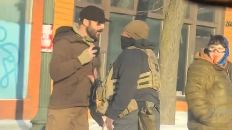 مقتل أليكس بريتي يثير الغضب في أميركا.. فمن هو؟