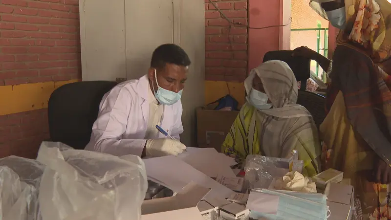 فيديو - الفاشر تعيش واقعاً صحياً متردياً.. نداءات إغاثة عاجلة وأطباء يكافحون