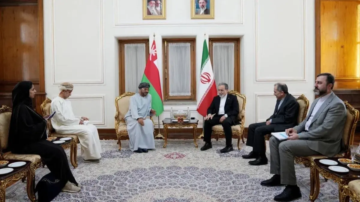 إيران ربطت مستقبل الملاحة في هرمز بمفاوضاتها مع واشنطن (أ ف ب) إيران ربطت مستقبل الملاحة في هرمز بمفاوضاتها مع واشنطن (أ ف ب)