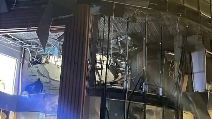 صور - تفاصيل حادث ليلة العيد.. انفجار مول موريا في دمياط الجديدة