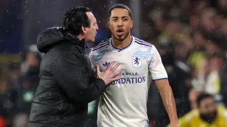 related_news_inside_blogsالدوري الإنجليزي - أستون فيلا يتلقى ضربة قوية بسبب إصابة تيليمانس
