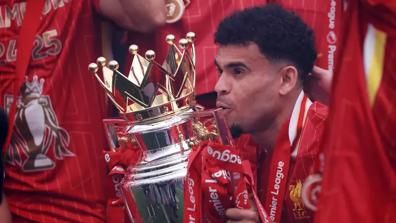 بعد رحيل لويس دياز عن ليفربول.. ما هي أرقام الكولومبي مع الريدز؟